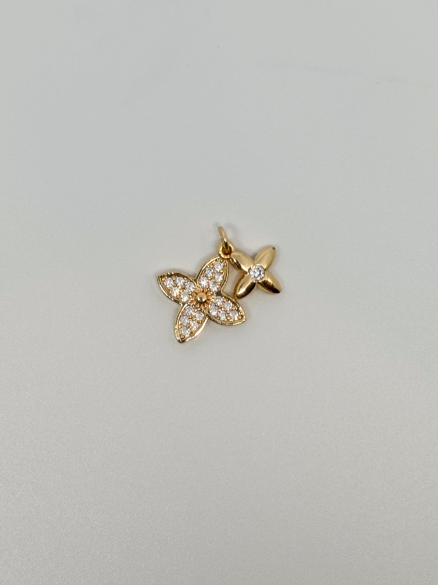 Vibrato Clip-On Charms 03 - Flowers & Bows